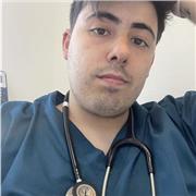 Se dan clases de matemáticas, física, química y biología hasta bachillerato. Ahora estudio el máster en formación de profesorado